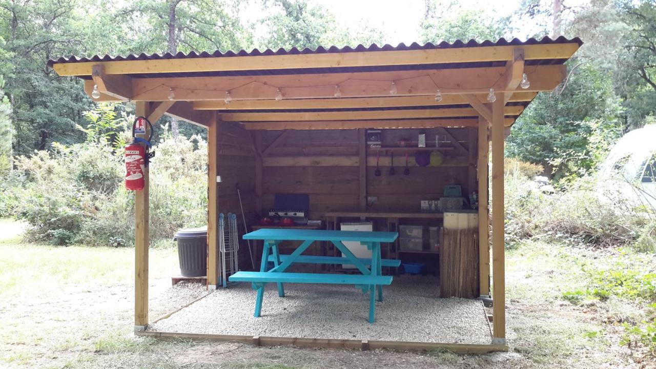 Camping Bois De St Hilaire Chalandray Exterior photo