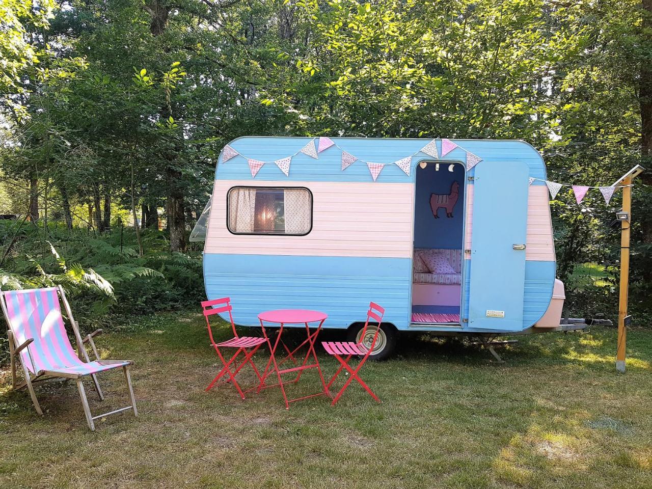 Camping Bois De St Hilaire Chalandray Exterior photo